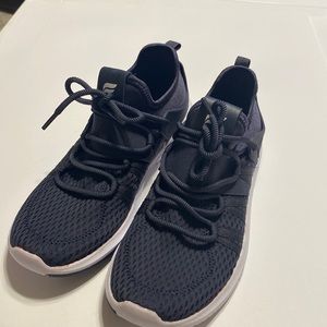 NWOT FABLETICS WOMEN,S sneakers size 6.5 color dark gray